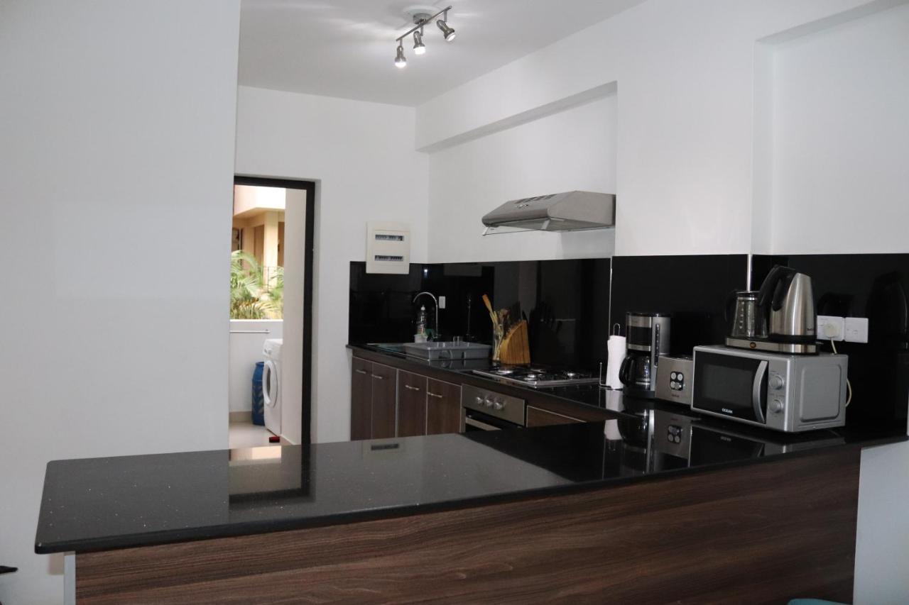 Mahina Sunset Heights Apartment Flic en Flac Exterior photo